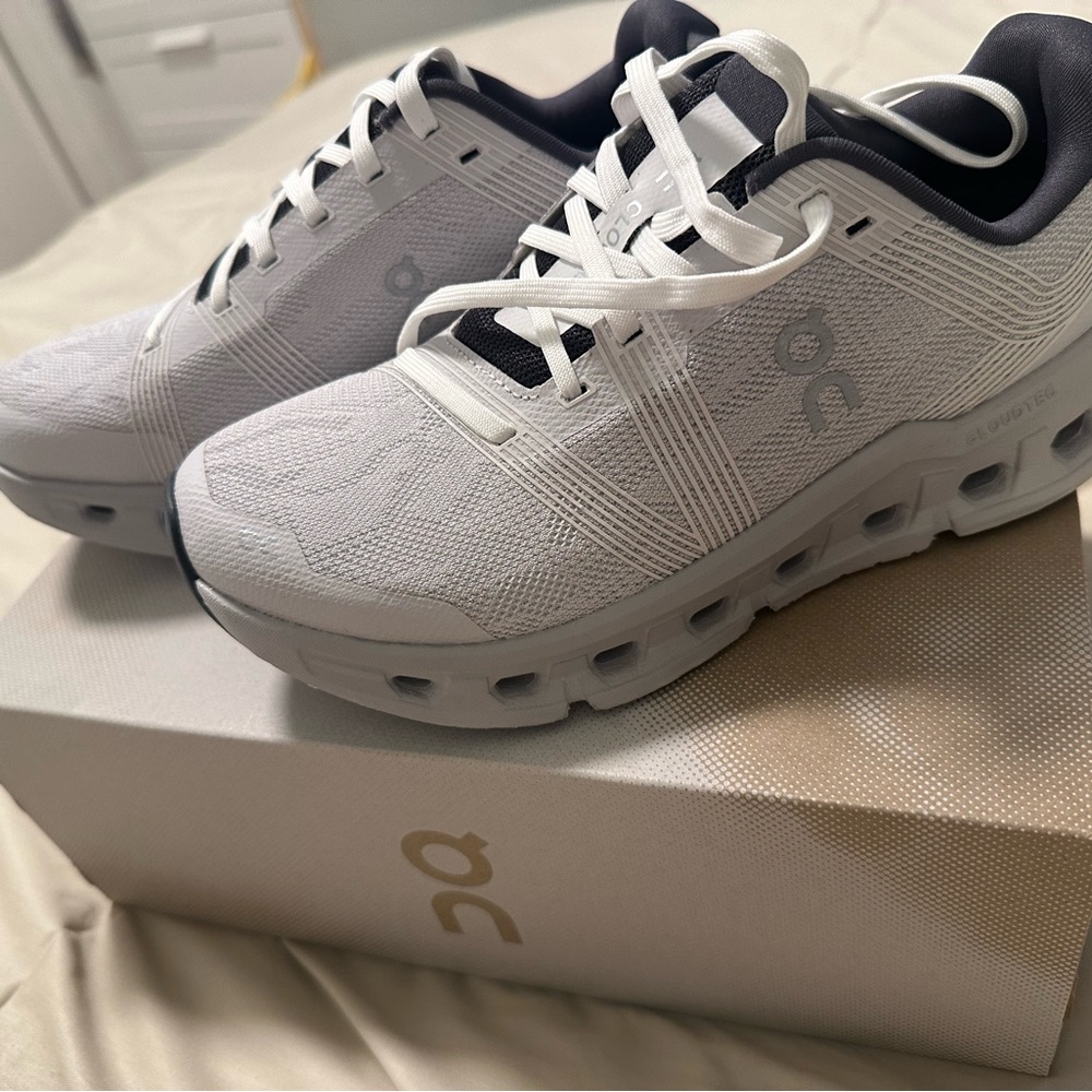 On Running White Athletic Shoes Ventilated Comfort